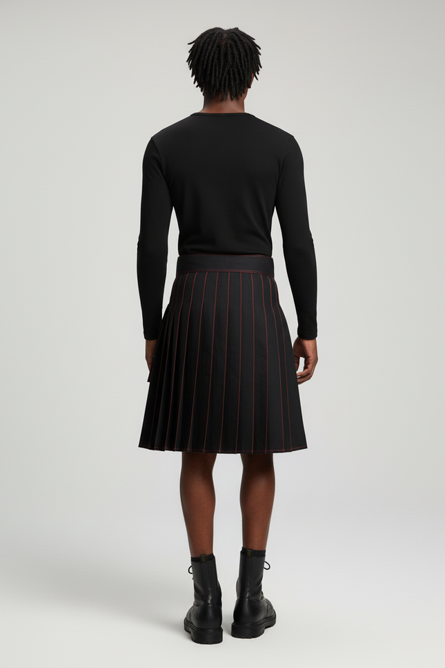 Jupe Homme Noire À Lacets Rouges Plissée